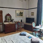 Chateau Lambert Moulinsart Hotel, Shuttle Airport, Long Term Parking, Snooker, Large Terrasse, Dinner, Breakfast ホテル *