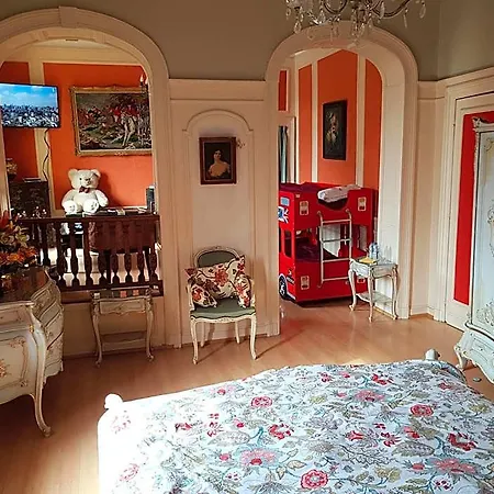 Chateau Lambert Moulinsart Hotel, Shuttle Airport, Long Term Parking, Snooker, Large Terrasse, Dinner, Breakfast Ξενοδοχείο *