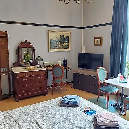 Ξενοδοχείο Chateau Lambert Moulinsart Hotel, Shuttle Airport, Long Term Parking, Snooker, Large Terrasse, Dinner, Breakfast Σαρλρουά