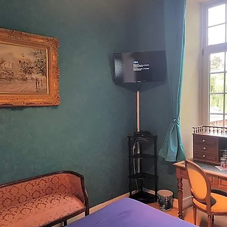 Chateau Lambert Moulinsart Hotel, Shuttle Airport, Long Term Parking, Snooker, Large Terrasse, Dinner, Breakfast Ξενοδοχείο