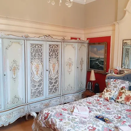 Chateau Lambert Moulinsart Hotel, Shuttle Airport, Long Term Parking, Snooker, Large Terrasse, Dinner, Breakfast Отель *