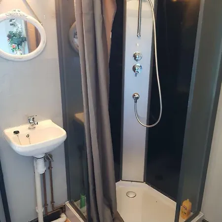 Chateau Lambert Moulinsart Hotel, Shuttle Airport, Long Term Parking, Snooker, Large Terrasse, Dinner, Breakfast * Шарлеруа