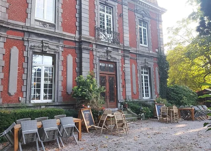 Château Lambert Hotel-resto-parking-shuttle, A 1 Ha Oasis At 8 Min From Crl Airport Without Any Noise Hotel Charleroi