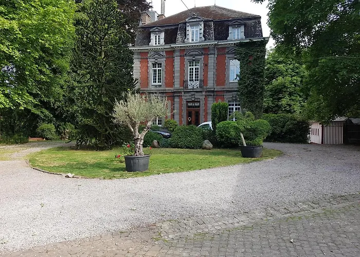 Château Lambert Hotel-resto-parking-shuttle, A 1 Ha Oasis At 8 Min From Crl Airport Without Any Noise Charleroi