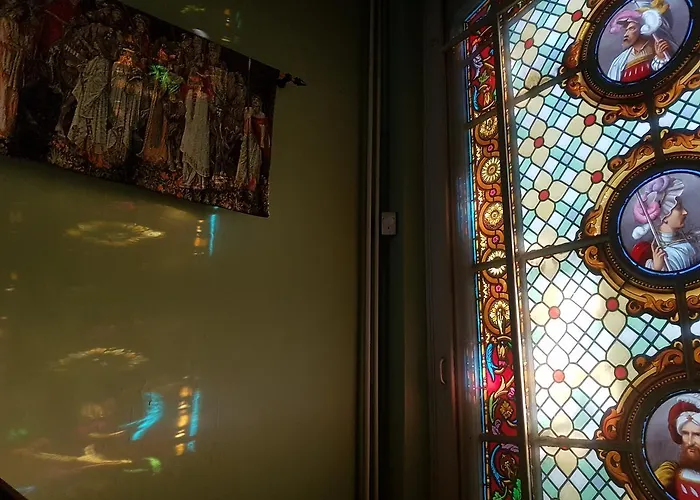 Château Lambert Hotel-resto-parking-shuttle, A 1 Ha Oasis At 8 Min From Crl Airport Without Any Noise *