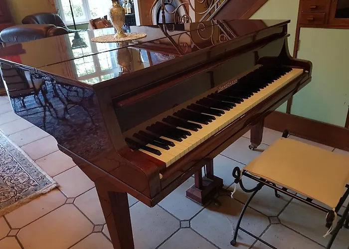 Château Lambert Hotel-resto-parking-shuttle, A 1 Ha Oasis At 8 Min From Crl Airport Without Any Noise