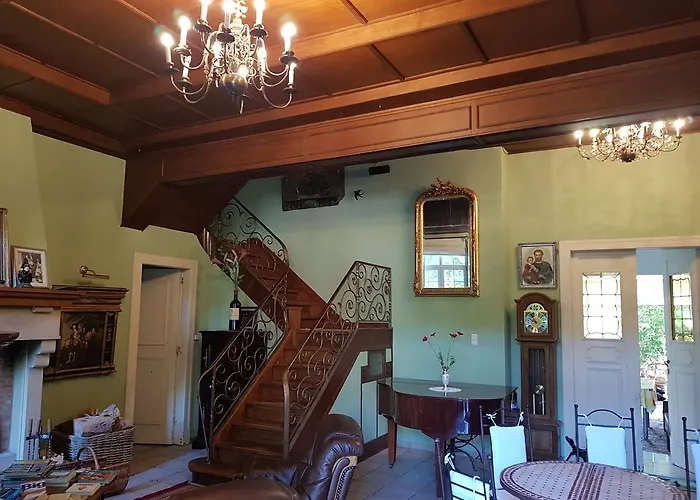 Château Lambert Hotel-resto-parking-shuttle, A 1 Ha Oasis At 8 Min From Crl Airport Without Any Noise Hotel