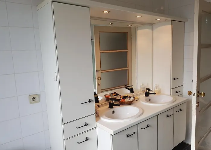 Château Lambert Hotel-resto-parking-shuttle, A 1 Ha Oasis At 8 Min From Crl Airport Without Any Noise Hotel