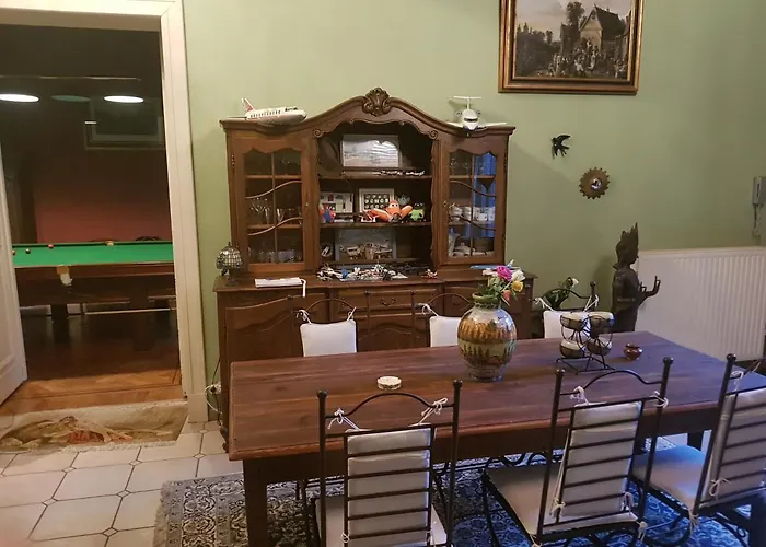 Château Lambert Hotel-resto-parking-shuttle, A 1 Ha Oasis At 8 Min From Crl Airport Without Any Noise *