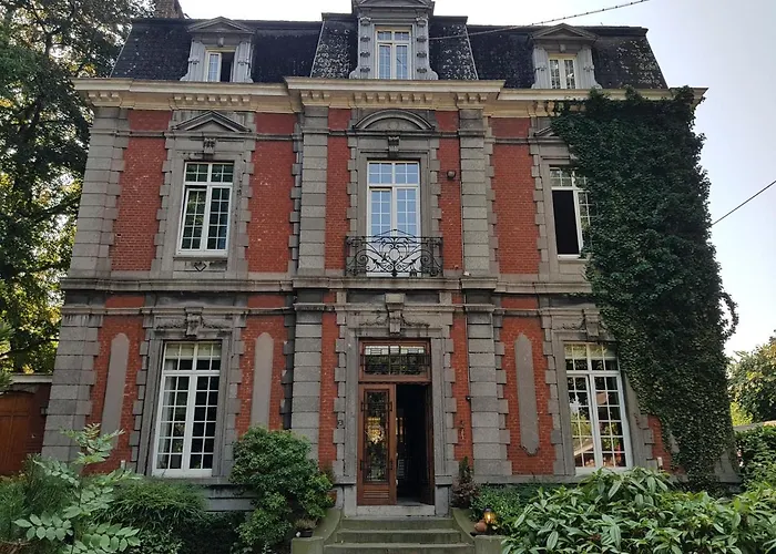 Château Lambert Hotel-resto-parking-shuttle, A 1 Ha Oasis At 8 Min From Crl Airport Without Any Noise Hotel Charleroi