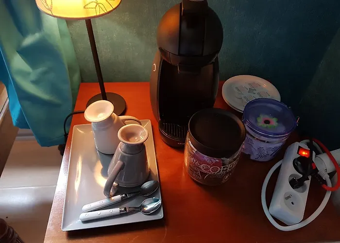 Hotel Château Lambert Hotel-resto-parking-shuttle, A 1 Ha Oasis At 8 Min From Crl Airport Without Any Noise