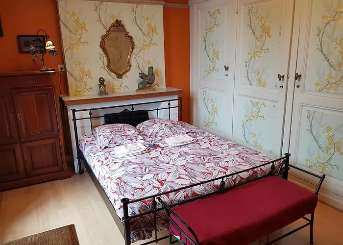 Château Lambert Hotel-resto-parking-shuttle, A 1 Ha Oasis At 8 Min From Crl Airport Without Any Noise *