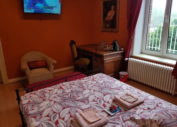 Château Lambert Hotel-resto-parking-shuttle, A 1 Ha Oasis At 8 Min From Crl Airport Without Any Noise Hotel Charleroi