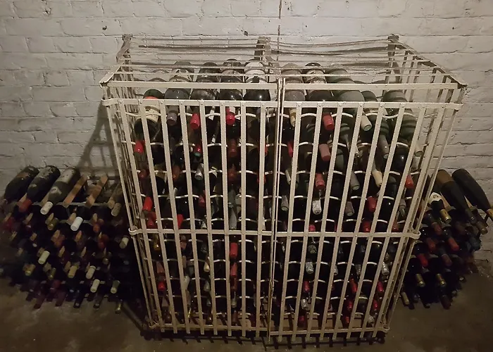 Hotel Château Lambert Hotel-resto-parking-shuttle, A 1 Ha Oasis At 8 Min From Crl Airport Without Any Noise