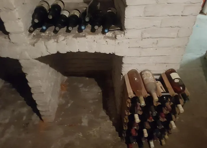 Château Lambert Hotel-resto-parking-shuttle, A 1 Ha Oasis At 8 Min From Crl Airport Without Any Noise Hotel Charleroi