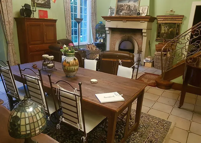 Hotel Château Lambert Hotel-resto-parking-shuttle, A 1 Ha Oasis At 8 Min From Crl Airport Without Any Noise *