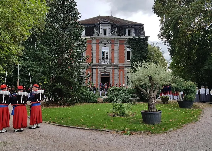 Hotel Château Lambert Hotel-resto-parking-shuttle, A 1 Ha Oasis At 8 Min From Crl Airport Without Any Noise