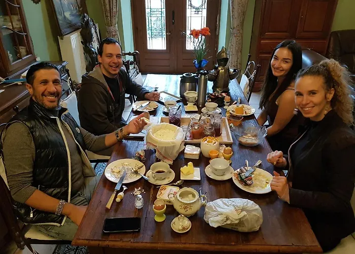 Château Lambert Hotel-resto-parking-shuttle, A 1 Ha Oasis At 8 Min From Crl Airport Without Any Noise * Charleroi