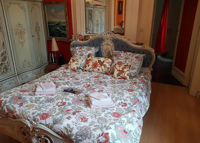 Château Lambert Hotel-resto-parking-shuttle, A 1 Ha Oasis At 8 Min From Crl Airport Without Any Noise Hotel Charleroi