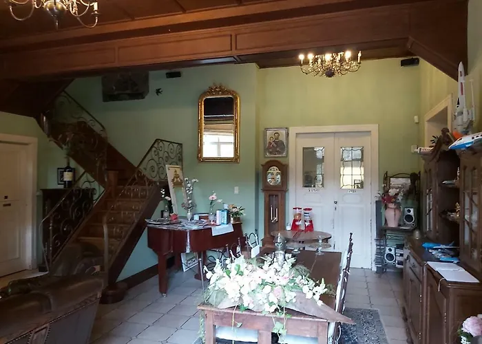 Château Lambert Hotel-resto-parking-shuttle, A 1 Ha Oasis At 8 Min From Crl Airport Without Any Noise * Charleroi