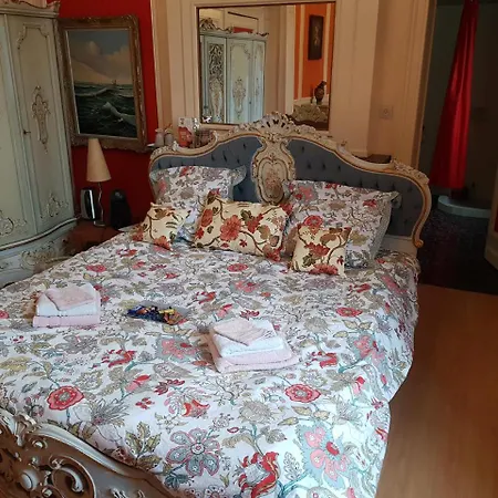 Chateau Lambert Moulinsart Hotel, Shuttle Airport, Long Term Parking, Snooker, Large Terrasse, Dinner, Breakfast Hotel Charleroi